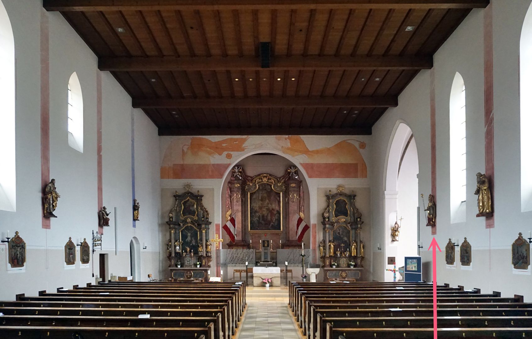 Sankt Otto Standort, Blick Richtung Hauptaltar, Ausrichtung nach Norden (hinten rechts befindet sich der alte Chor)