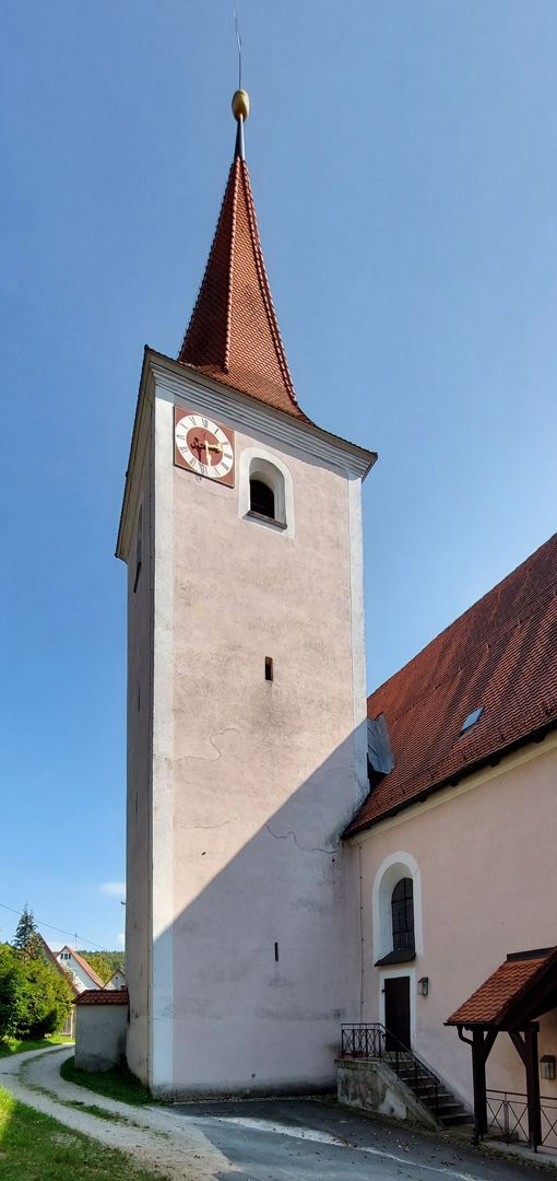 Ev. Pfarrkirche St. Helena Turm