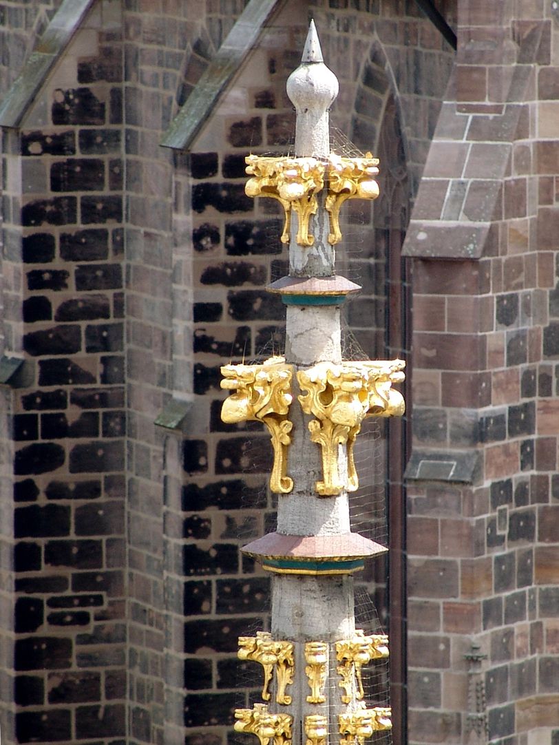 Schöner Brunnen doppelte Kreuzblume