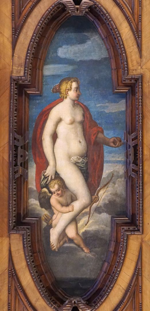 Decke des Schönen Zimmers Venus (Göttin der Liebe, der Schönheit und der Fruchtbarkeit, zusammen mit ihrem Sohn Amor, dem Liebesgott, einem geflügelten Knaben mit Bogen und Köcher)