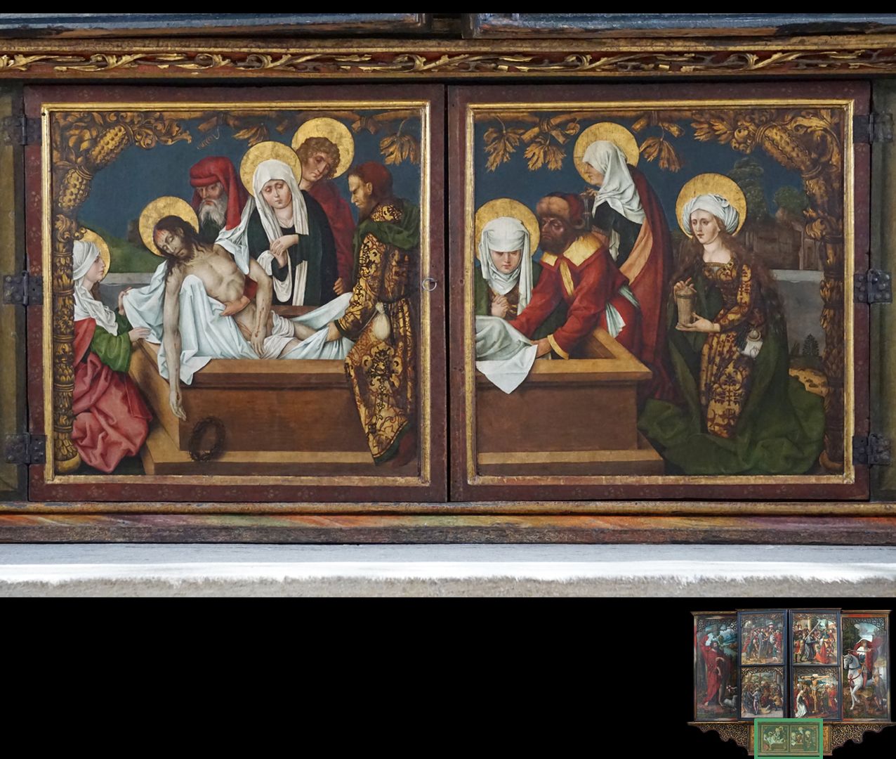 Hochaltar / Schwabach / zweite Wandlung Predella mit geschlossenen Flügeln / Grablegung Christi