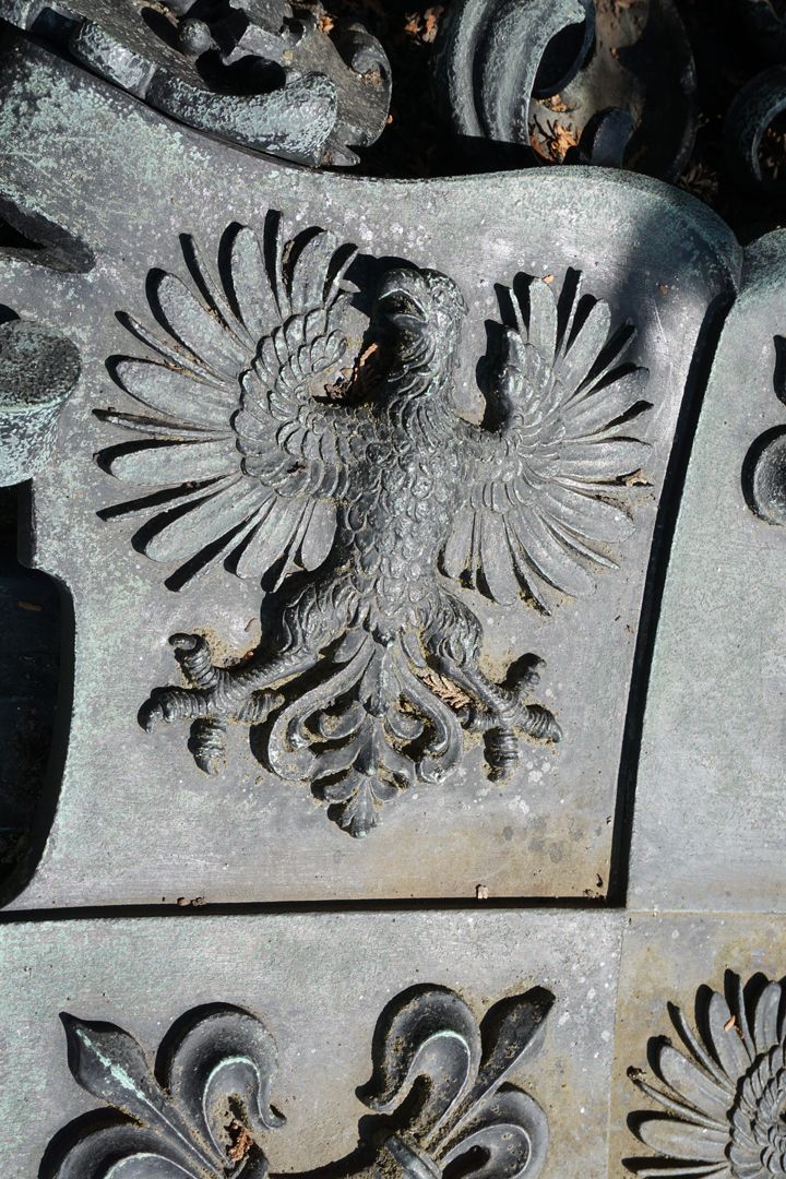 Epitaph des Wolf Jacob Nützel Wappenschild erstes Feld mit Adler