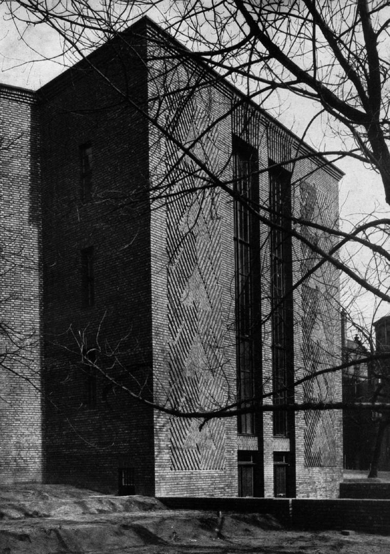 Planetarium Planetarium, Treppenhaus von SW / Foto aus: „Otto Ernst Schweizer“, F. E. Hübsch Verlag