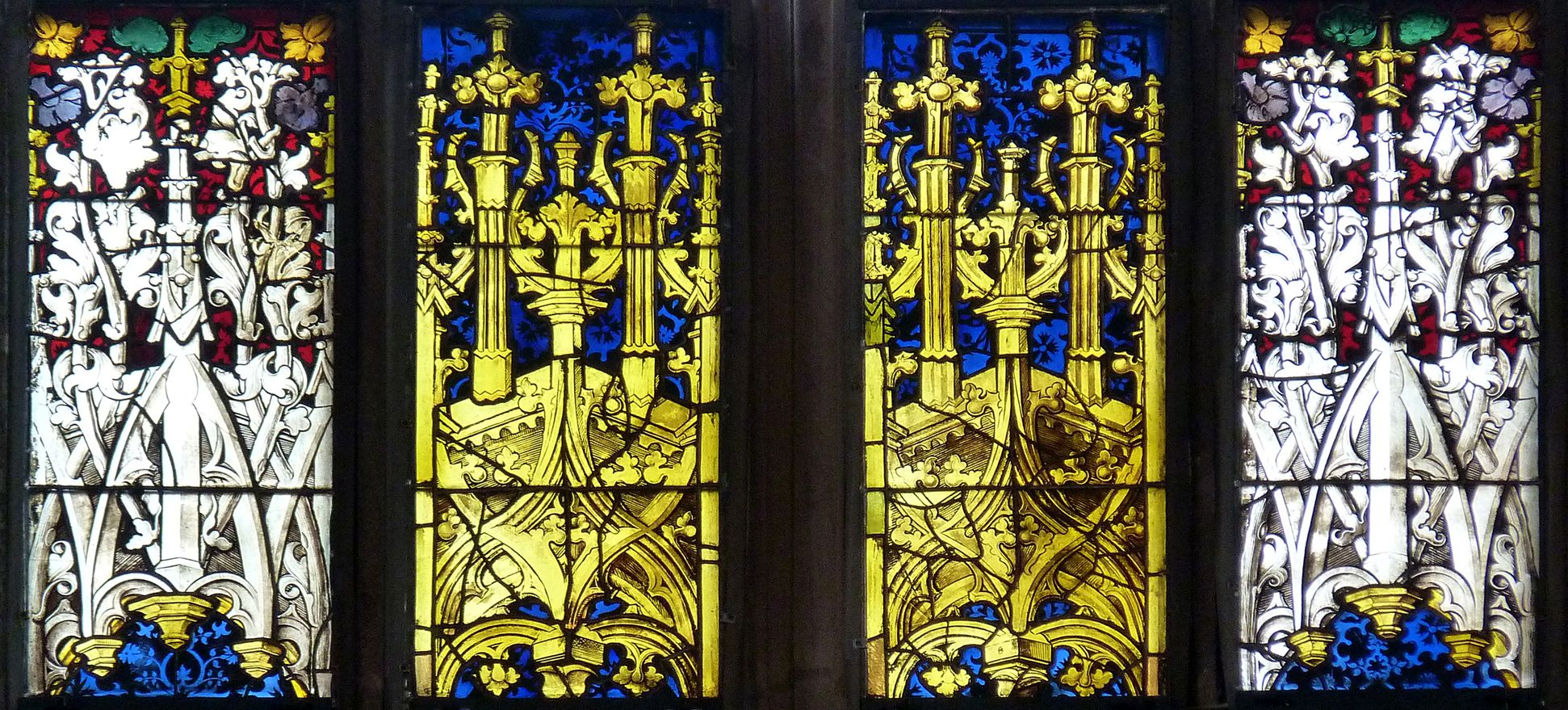 Bamberger Fenster vierte Fensterzeile von unten, Baldachine