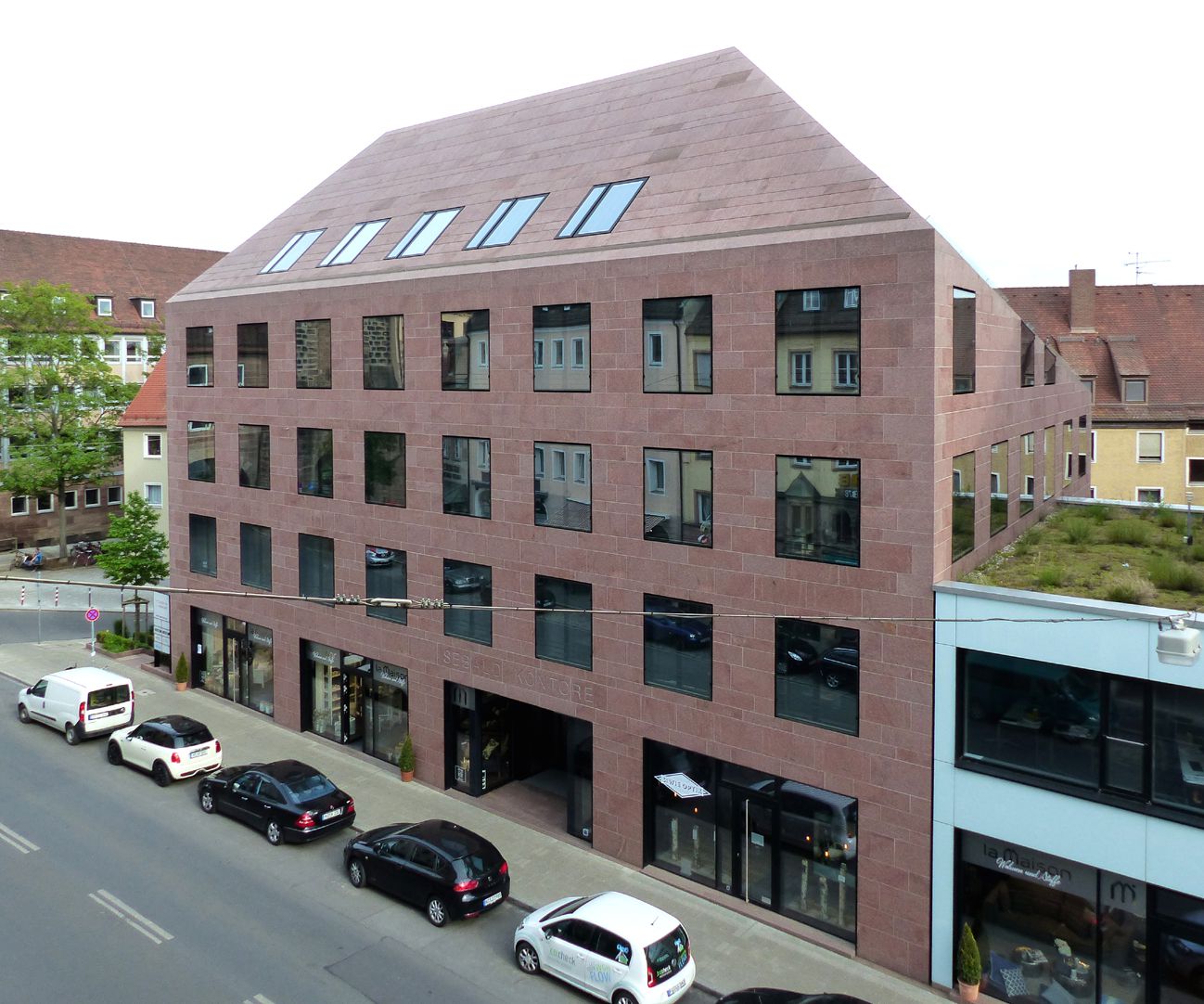 Sebald Kontore Hauptfassade an der Inneren Laufer Gasse, Schrägansicht von Nordwest