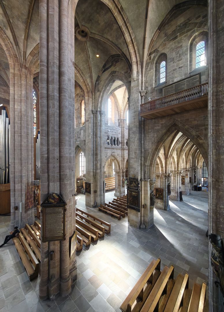 Sebalduskirche als Architektur Einmündung des Langhauses in den Hallenchor (vormaliges Querhaus)