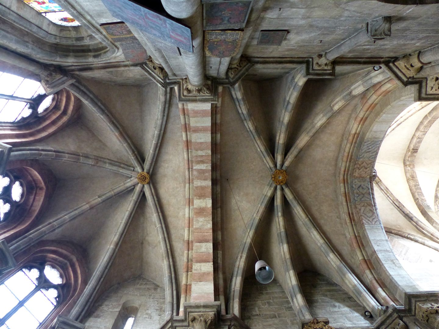 Die Sebalduskirche als Architektur Wölbung des Peterchores als frühgotischer 5/8 Schluss und Vorjoch mit sechsteiligem Gewölbe