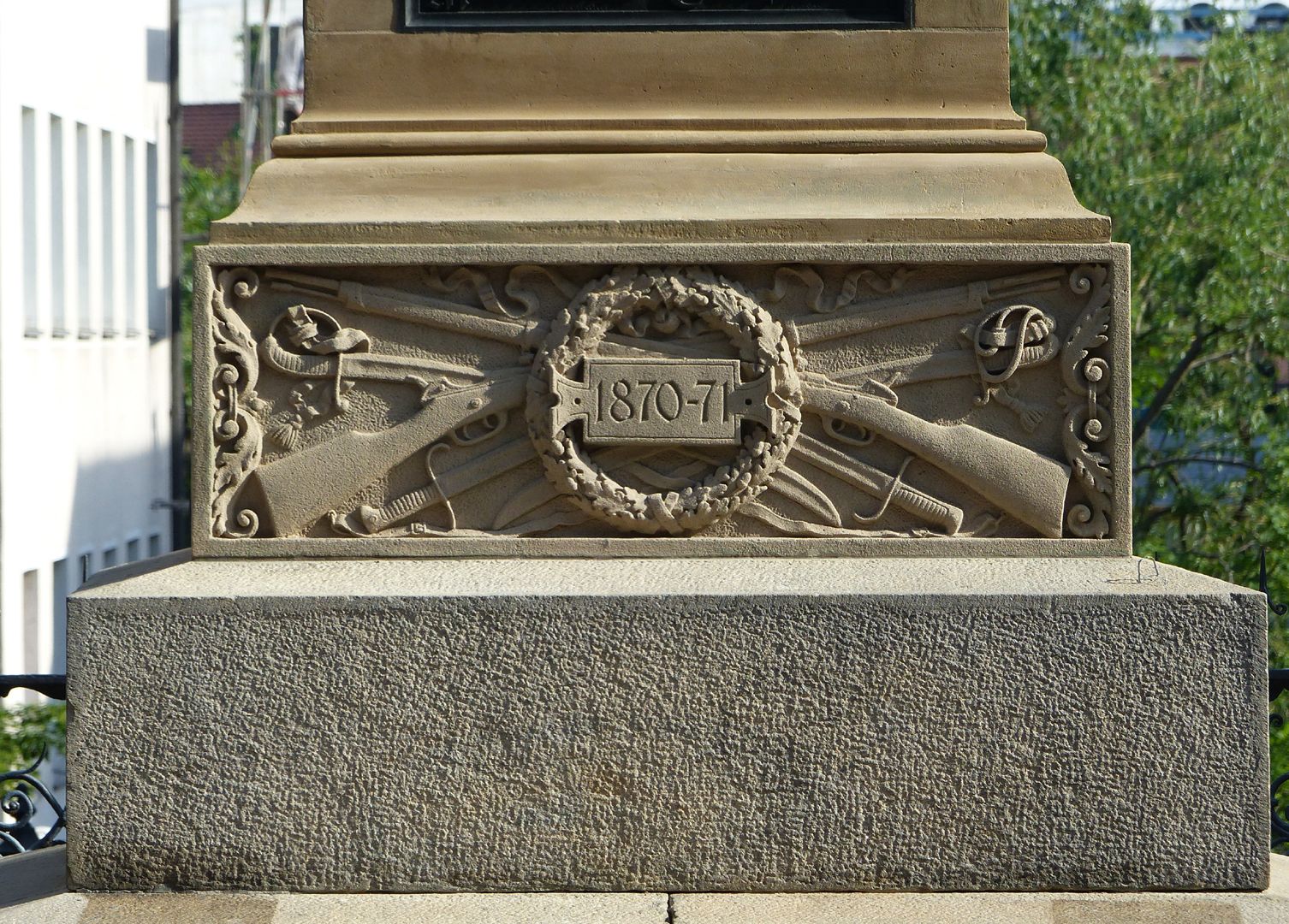 Siegessäule Trophäenrelief mit Kriegsdatum