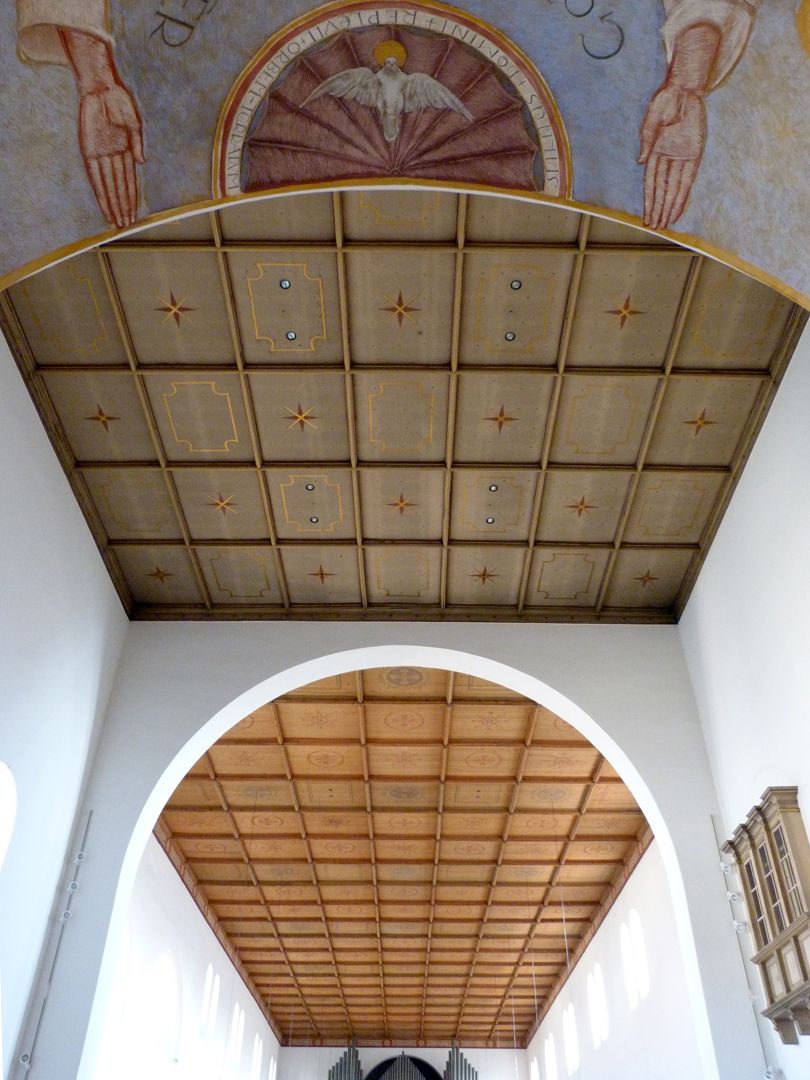 Christus als Weltenherrscher Detailansicht mit Heilig Geist-Taube und segnenden Händen