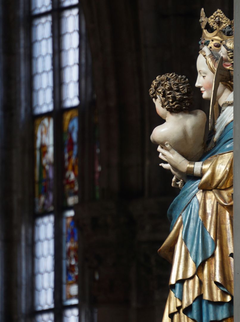 Strahlenkranzmadonna (Deichsler - Madonna) rechte Seitenansicht