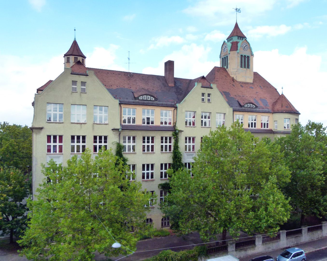 Ludwig-Uhland-Schule Ansicht,  Grolandstraße