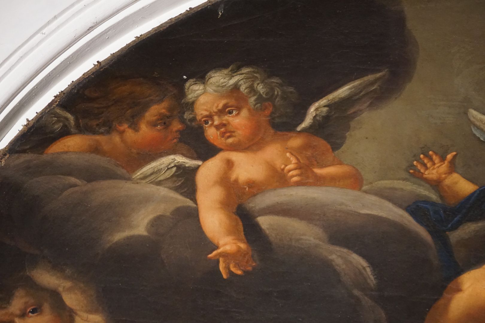 Beweinung Christi Ergänzung Johann Daniel Preißlers mit einer Wolkengloriole und Engeln, Detailansicht