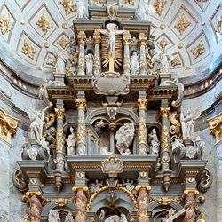 <Altar des hl. Bernhard