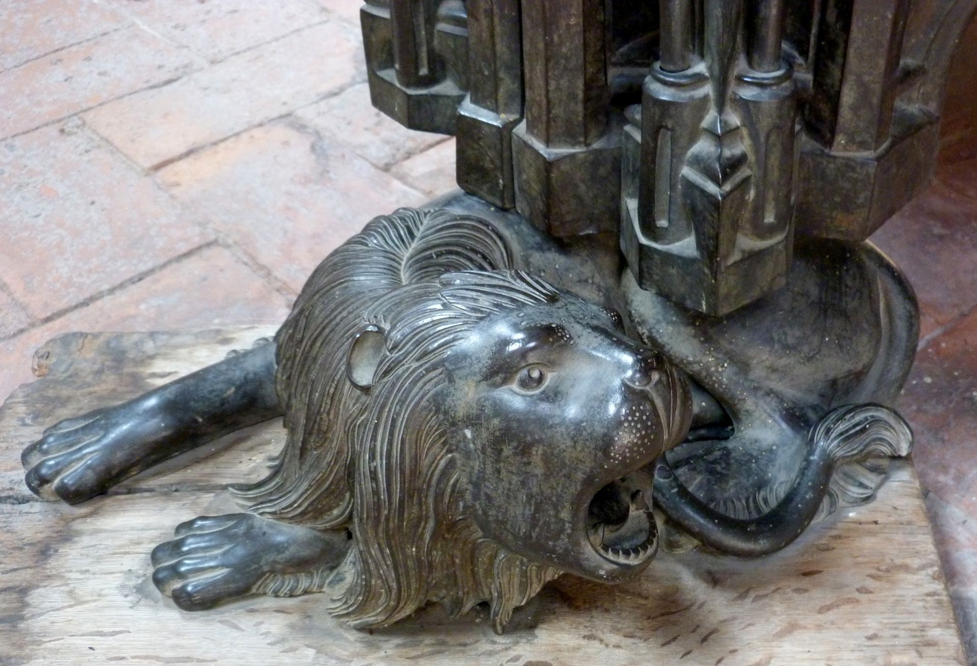 Tumba des Ehepaares Hermann und Elisabeth von Henneberg Kunstwerk