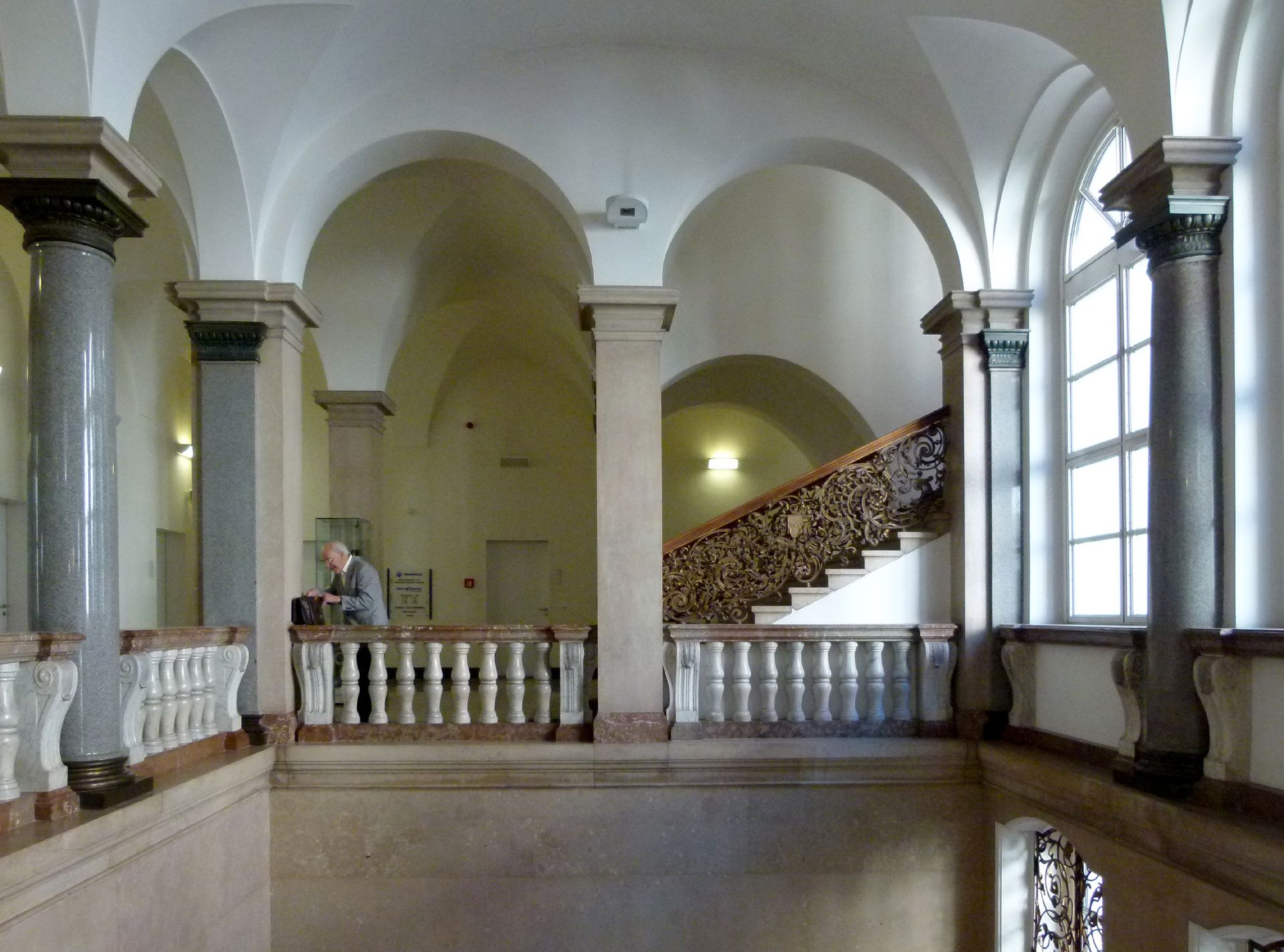 ehem. Bayerische Landesgewerbeanstalt (Gewerbemuseum) Treppenhausgalerie