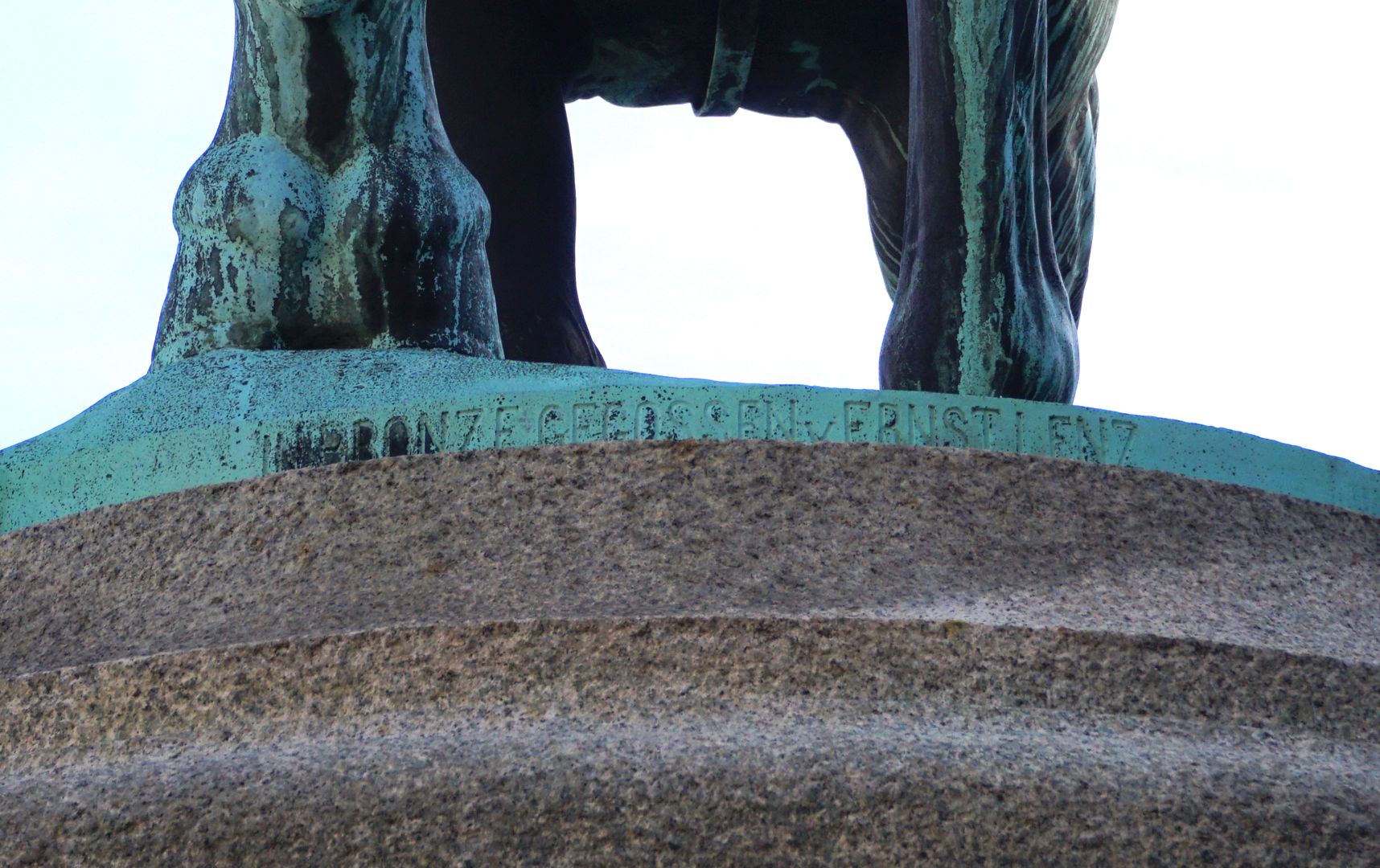 Reiterstandbild Kaiser Wilhelm I. "Gegossen von Ernst Lenz"