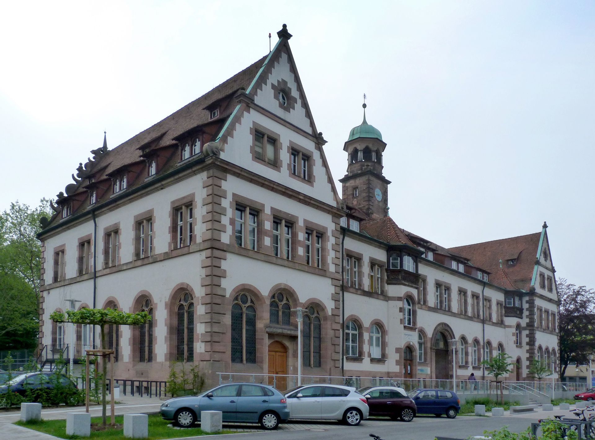 Hauptgebäude des Klinikum Nord Rückfassade, Schrägansicht