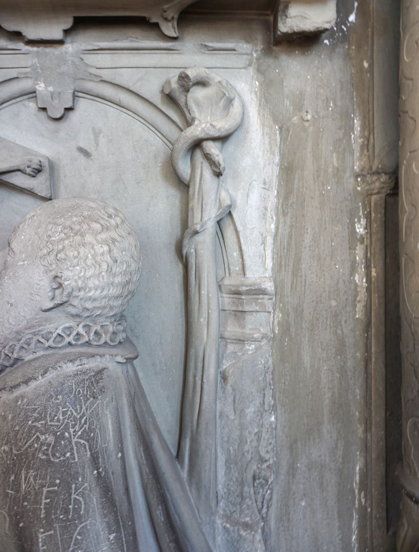 Grabdenkmal für den Banzer Propst Sigmund von Wiesenthau Detailansicht, der rechte Pilaster ist verlorengegangen